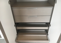 Fitted wardrobes shelves